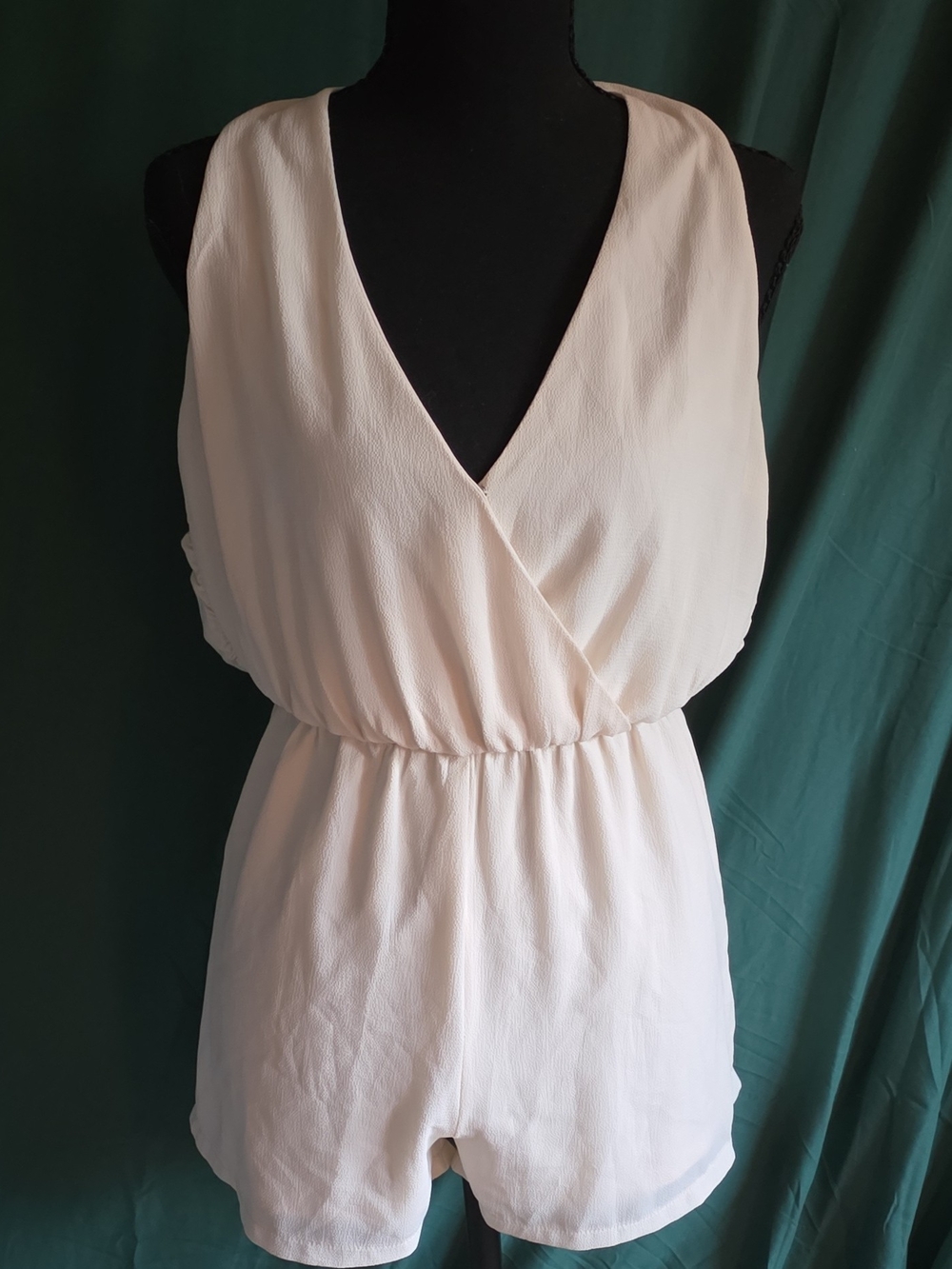 Soieblu Cream Sleeveless Surplice Romper